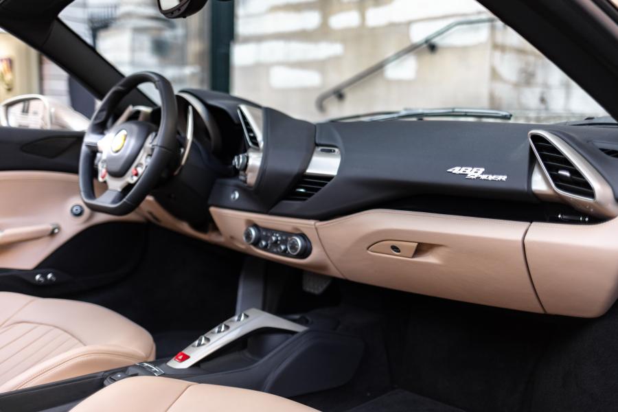 Торпедо Ferrari 488 Spider Sleek Beauty (233572) 2018 года  (фото 4 из 22)